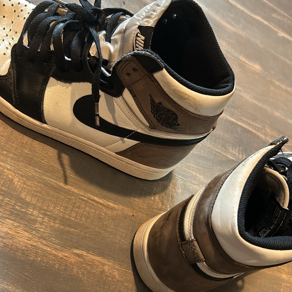 Nike Air Jordan 1 in “Mocha” Size 8 - Picture 7 of 8